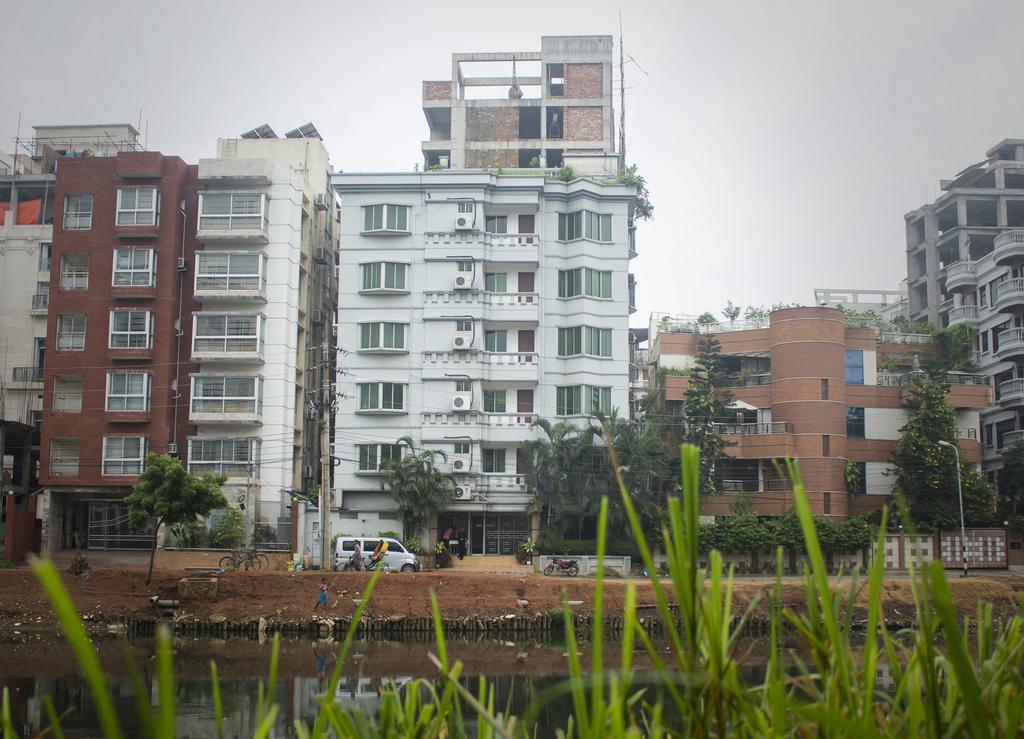 Laurel Hotels Ltd. Dhaka Bagian luar foto