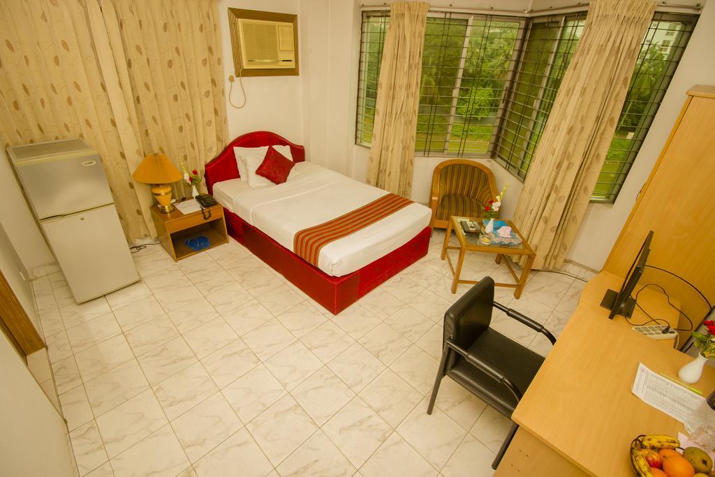 Laurel Hotels Ltd. Dhaka Bagian luar foto