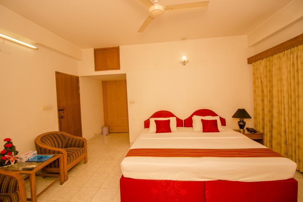Laurel Hotels Ltd. Dhaka Ruang foto